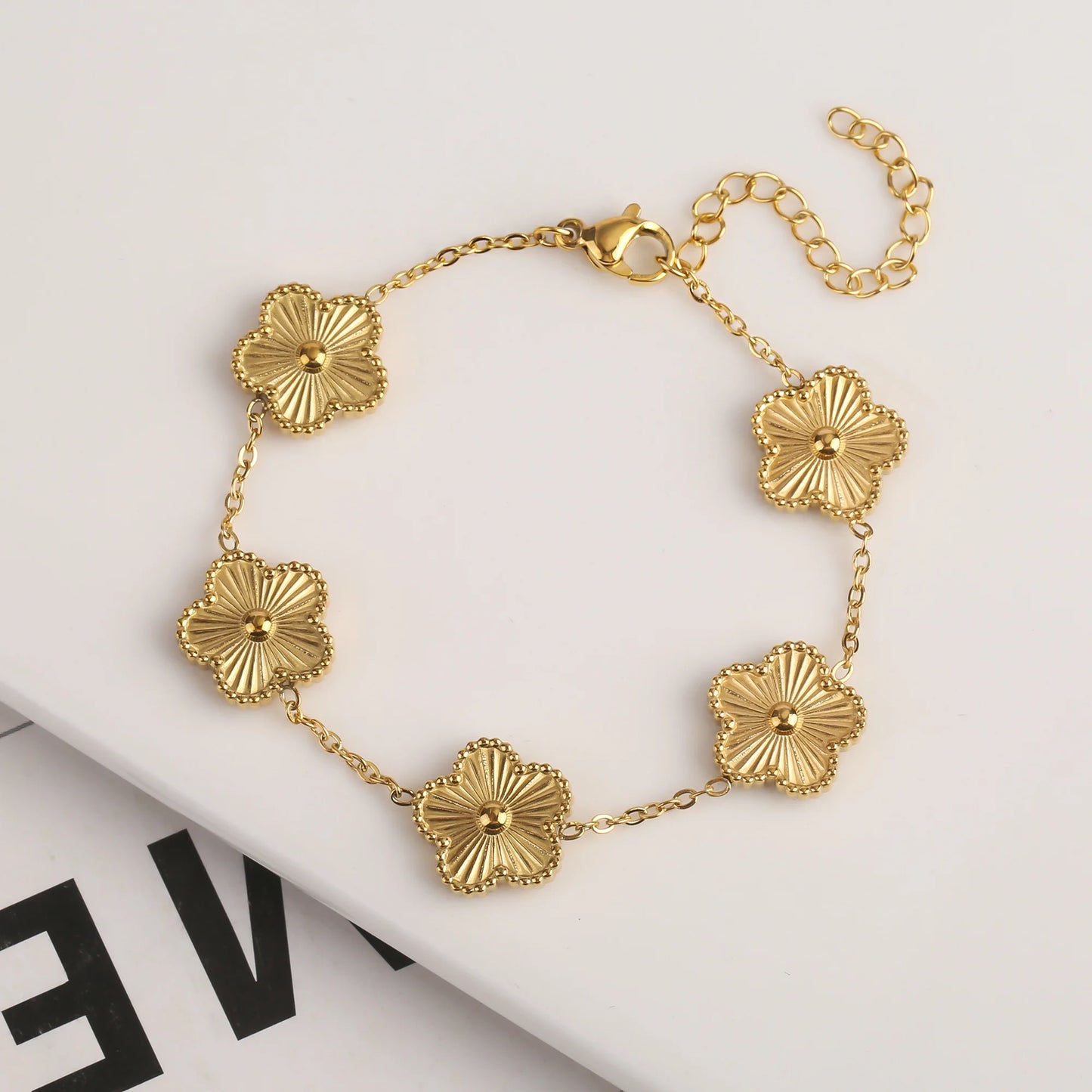 Bracelet et Collier Fleur Métal – Fleur de Prunier à Cinq Pétales avec Trèfle Double Face