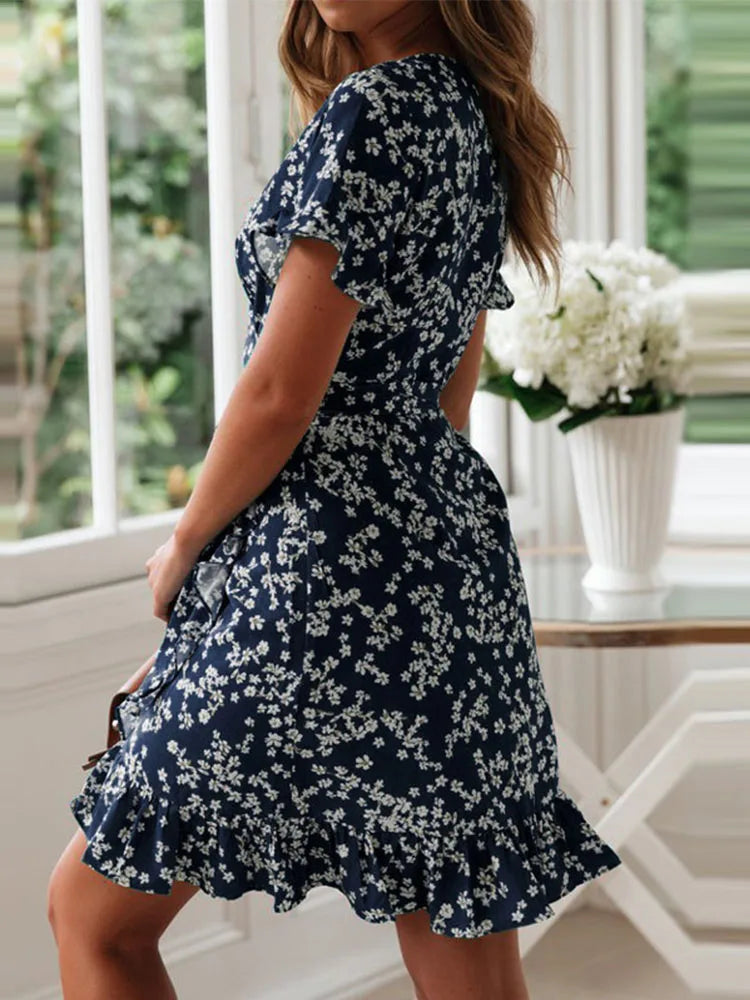 Élégance estivale : Robe verte légère pour un look naturel
